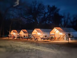 Son's Blue River Camp Glamping Cabin F