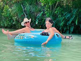 Son's Blue River Camp Glamping Cabin F