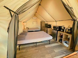 Son's Rio Cibolo Glamping Cabin A