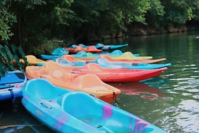 Son's Rio Cibolo Glamping Cabin A