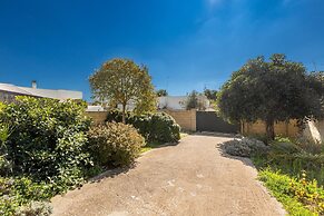 2753 Villa Evelin by Barbarhouse