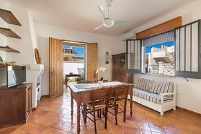 2753 Villa Evelin by Barbarhouse