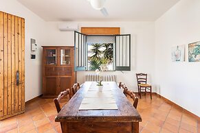 2753 Villa Evelin by Barbarhouse