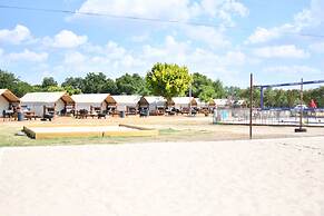 Son's Rio Cibolo Glamping Cabin B