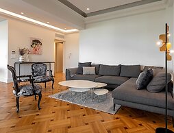 Phaedrus Living: City Center Luxury Flat N. Kosmos