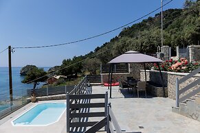 Villa Renata & Villa Filippos with private Plunge Pool by Konnect