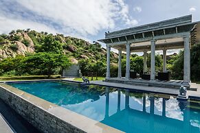 Amã Stays & Trails Abhay Manor, Kaali Toonk