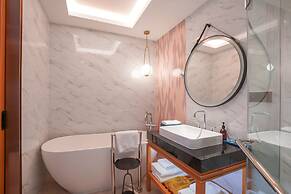 Grand Hyams Hotel - Quy Nhon Beach