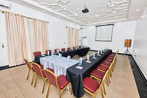 OAK HAVENS  HOTEL