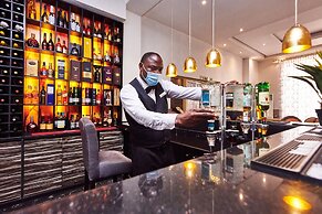 OAK HAVENS  HOTEL