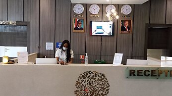 OAK HAVENS  HOTEL