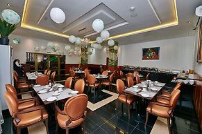 OAK HAVENS  HOTEL