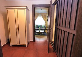 OAK HAVENS  HOTEL