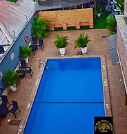 OAK HAVENS  HOTEL