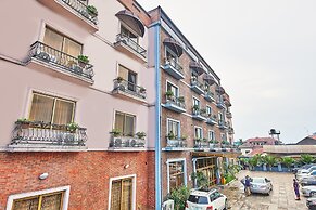 OAK HAVENS  HOTEL
