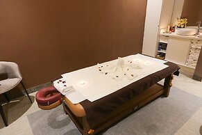 The B Premiere Hotel