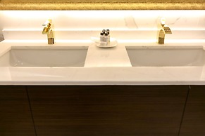 The B Premiere Hotel