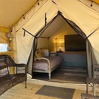 10 Blue River Camp - Glamping Cabin