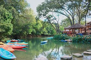 Son's Rio Cibolo - Glamping Cabin G