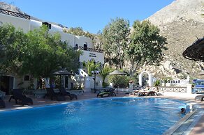 TheArtemis - Perissa Hotel