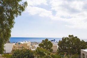 TheArtemis - Perissa Hotel