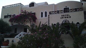 TheArtemis - Perissa Hotel