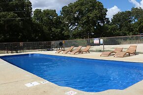 Son's Rio Cibolo - Glamping Cabin H