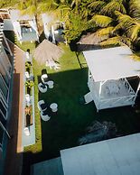 Aw Hotel Holidays Palace