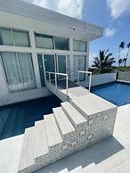 Aw Hotel Holidays Palace