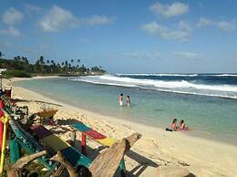 Aw Hotel Holidays Palace