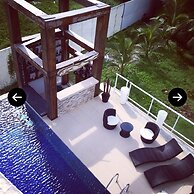 Aw Hotel Holidays Palace