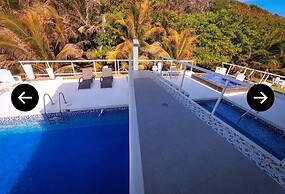 Aw Hotel Holidays Palace