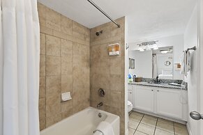 Tropical Suites at Sunglow Resort