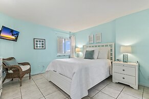 Tropical Suites at Sunglow Resort