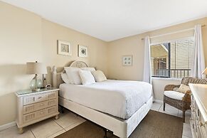 Tropical Suites at Sunglow Resort