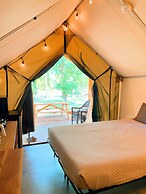 Son's Blue River Camp Glamping Cabin I