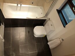 Cosy South Gloucestershire Cabin Retreat