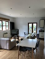 Cosy South Gloucestershire Cabin Retreat