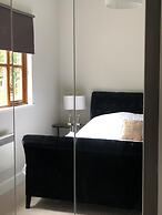 Cosy South Gloucestershire Cabin Retreat