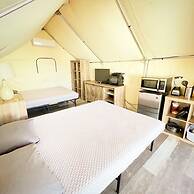 Son's Blue River Camp Glamping Cabin M