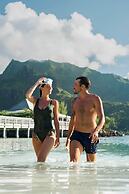 Cook's Bay Hotel and Suites