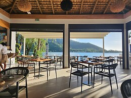 Cook's Bay Hotel and Suites