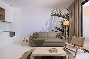 Cook's Bay Hotel and Suites