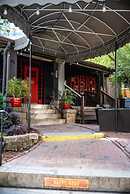 Crescent Furnished Apartments