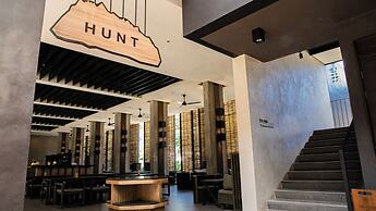 The Funny Lion El Nido