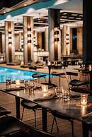 The Funny Lion El Nido