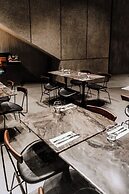 The Funny Lion El Nido