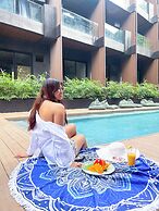 The Funny Lion El Nido