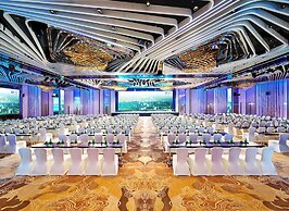 Regala Skycity Hotel