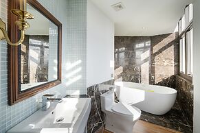 La Belle Vie Boutique Hotel